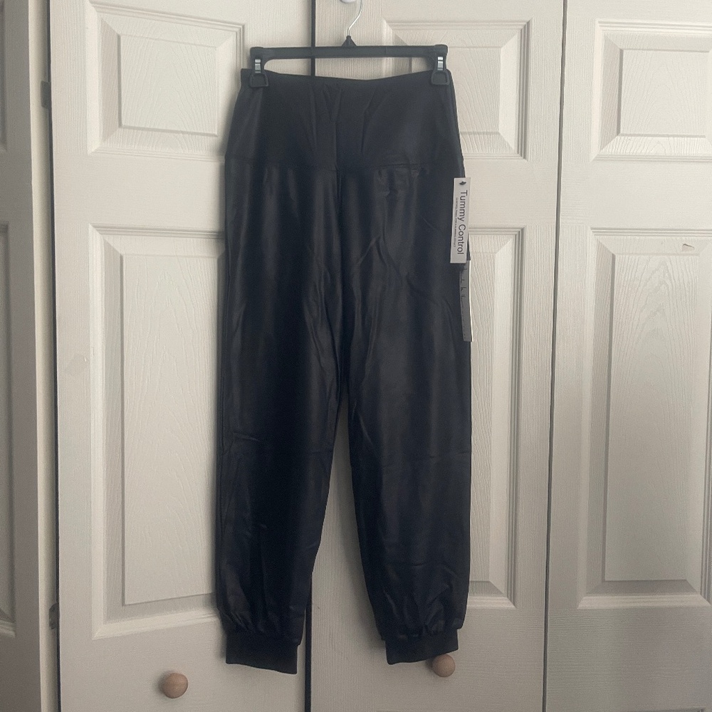 NWT Nicole Miller NY Womens Black  Tummy Control Jogger Style Pants Sz S.   #440
